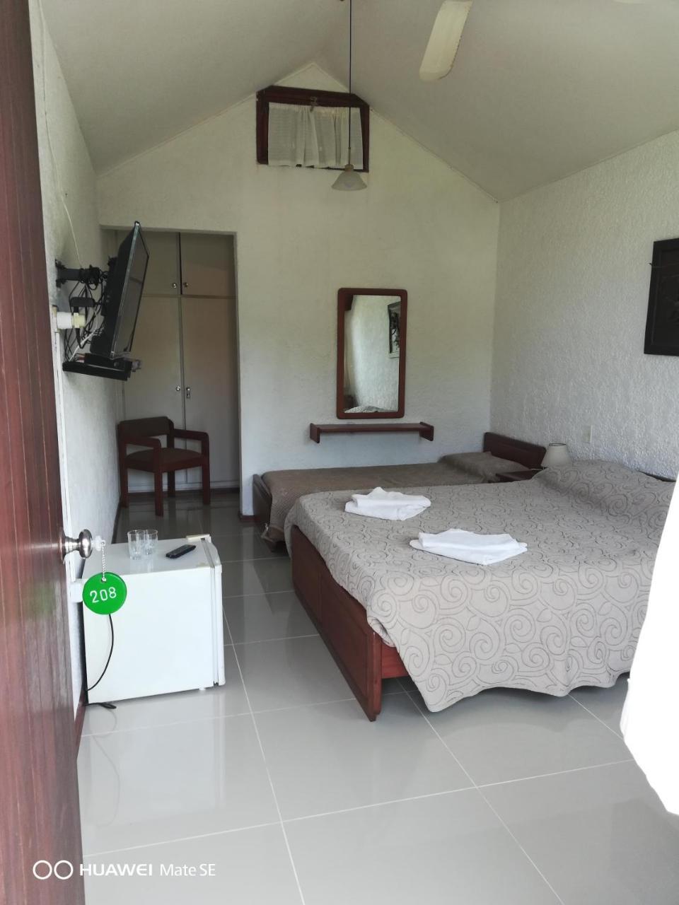 Hotel Yeruti ลาปาโลมา ภายนอก รูปภาพ